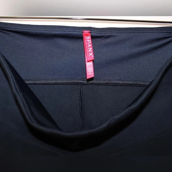 Women’s Spanx Ankle Length Ponte Hem Slit Comfy Leggings Size Medium Navy Blue - Picture 11 of 13